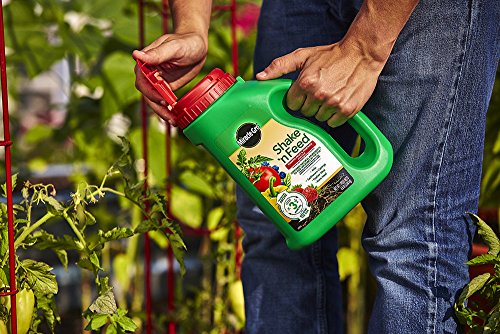 Miracle-Gro Shake 'N Feed Tomato, Fruit & Vegetable Plant Food, Plant Fertilizer, 4.5 lbs.